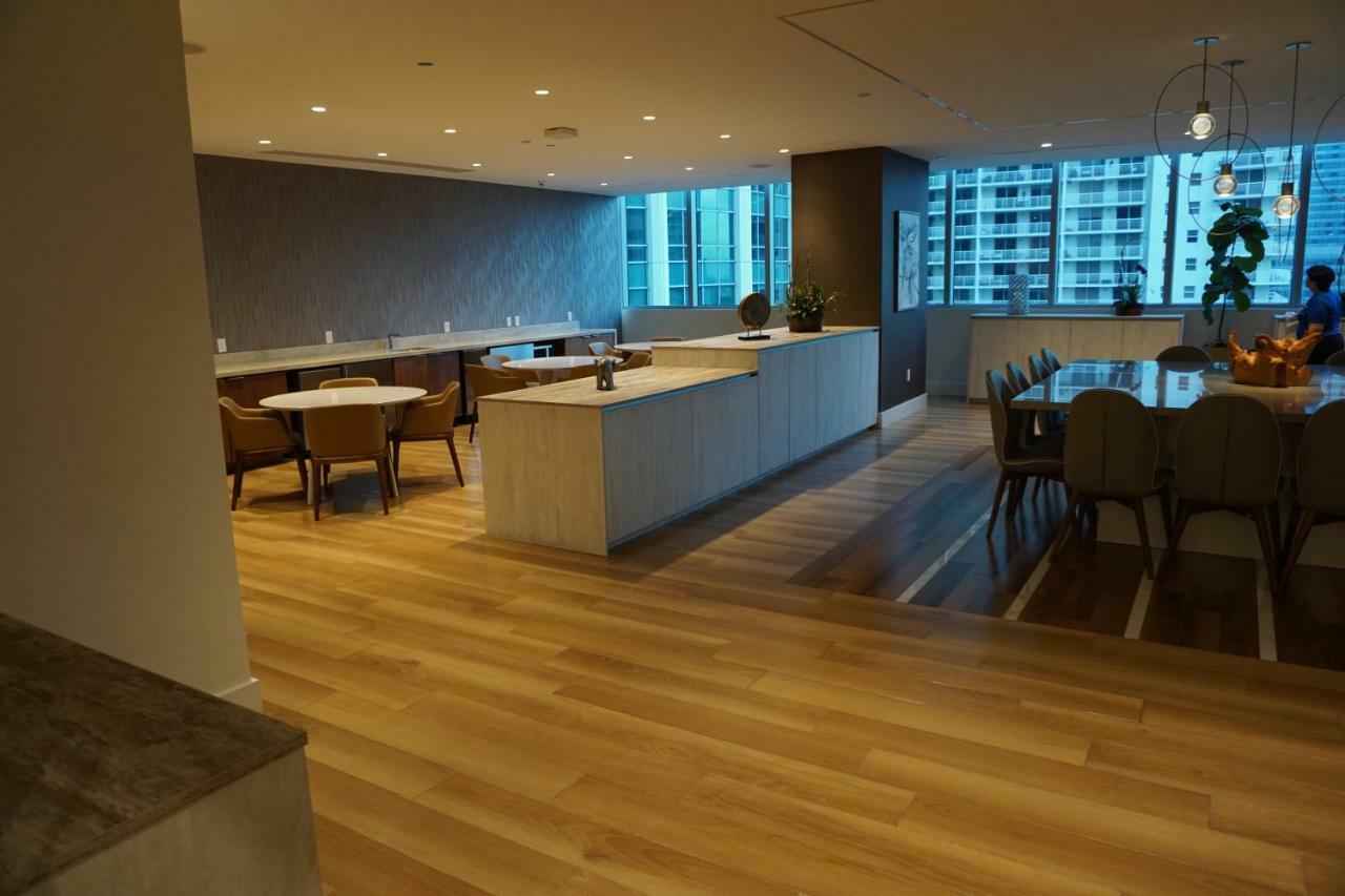 Apartment Panorama Tower Miami